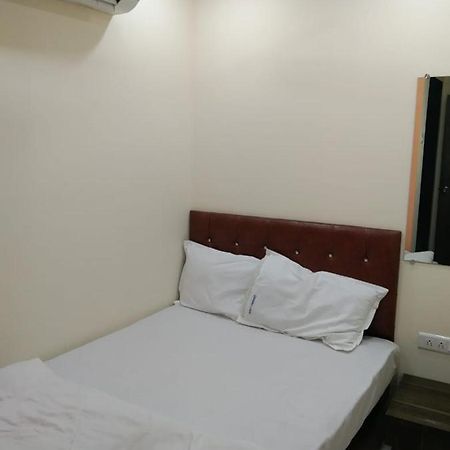 Sadguru Lodge Mumbai Exterior photo